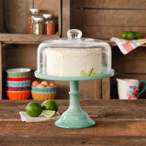 Product details The <b>Pioneer</b> <b>Woman</b> Glass <b>Cake</b> <b>Stand</b> is a restaurant quality crystal <b>cake</b> <b>stand</b> that's sophisticated enough for entertaining but sturdy enough for everyday use. . Pioneer woman cake stand